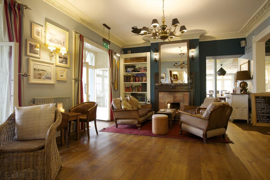 The Ness Bed & Breakfast Тинмут Екстериор снимка